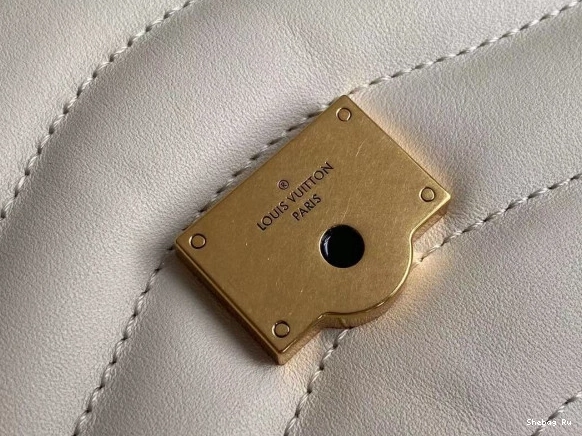 NEW VUITTON CHAIN BAG WAVE LOUIS 0820